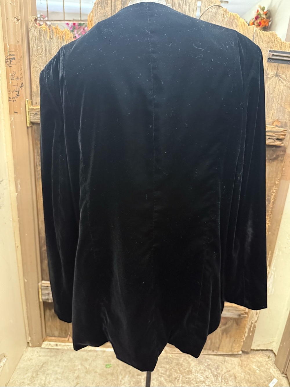 Source Unknown Black Velvet Button-Front Jacket - Picture 2 of 4